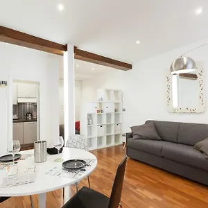 Urbana Lodge, Monti Appartement